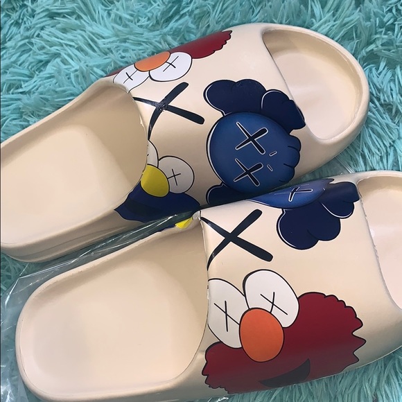 adidas yeezy slides elmo